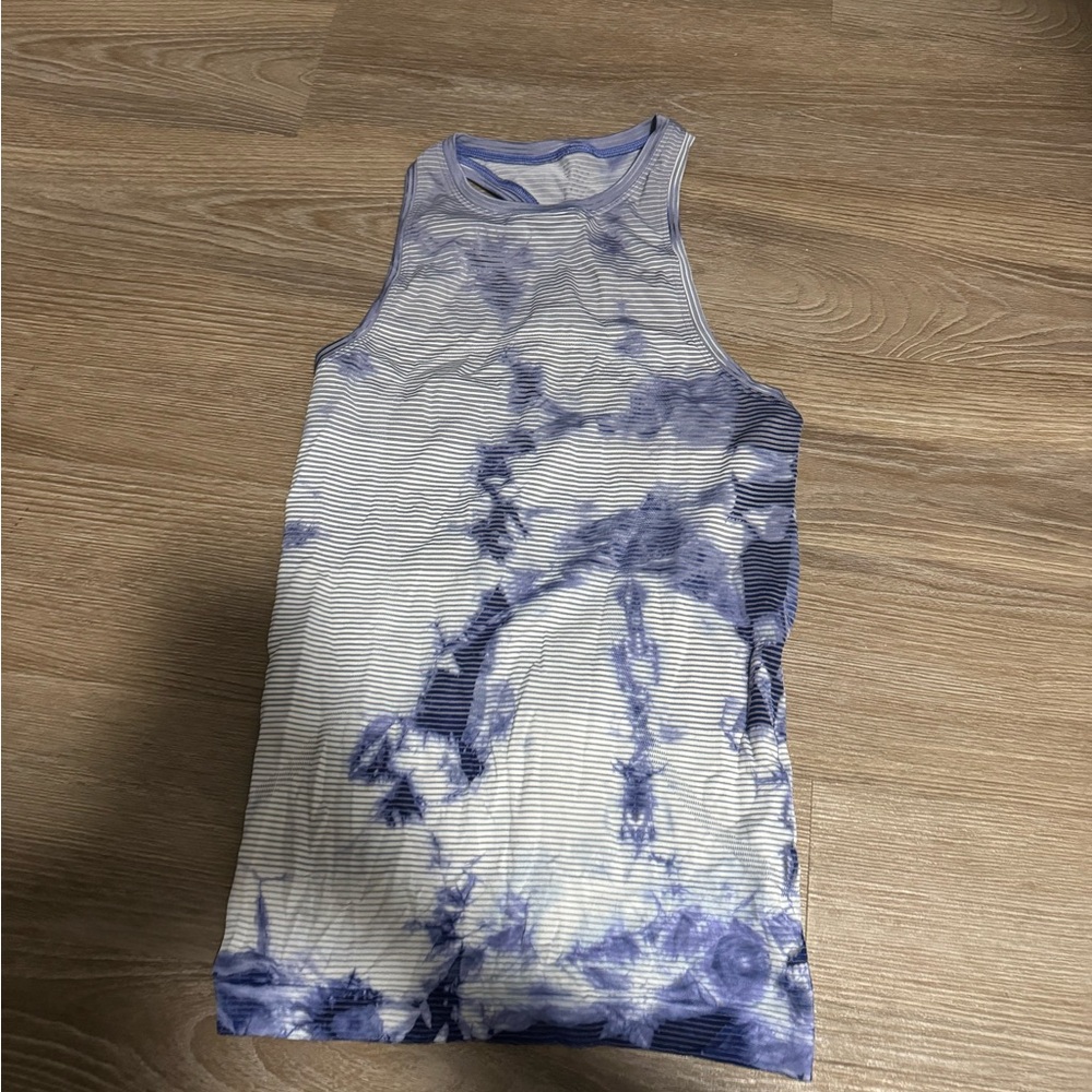 Tie dye/funky tank top lululemon bundle
